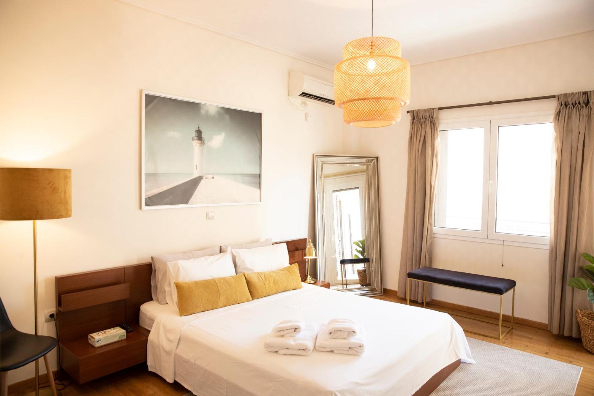 Spacious Glyfada Golf 4Br -Near Beach + Shops Athen Eksteriør billede
