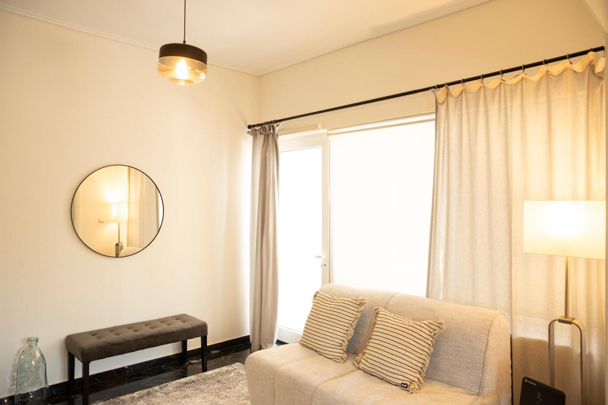 Spacious Glyfada Golf 4Br -Near Beach + Shops Athen Eksteriør billede